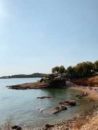 From Athens to Vouliagmeni: A Perfect Beach Escape with Local Seafood Views