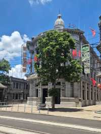 Haikou Must-Visit - Mission Hills Huayi Feng Xiaogang Brothers Movie Town