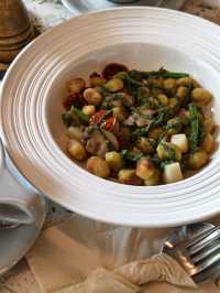 必點口感煙韌，外層焦脆的Gnocchi