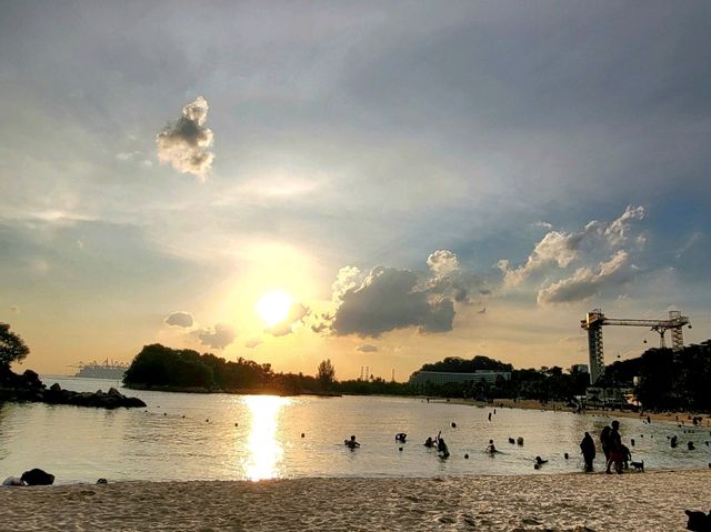 Catch the island vibes at Siloso Beach, Singapore's famous beach