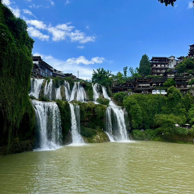 Tangible History and Natural Beauty in Furong Town 🌿