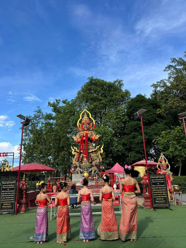 🔮 สายมูต้องมา! เปิดพิกัดขอพรแรง วัดสันมะเหม้า 