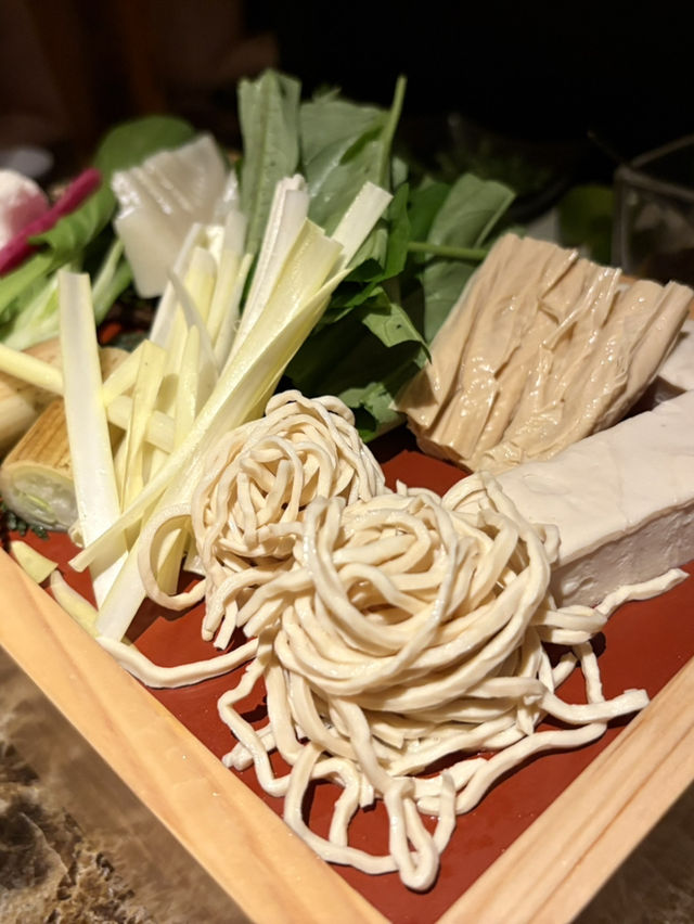 【東京🗼】六本木でおしゃれすぎるヘルシー薬膳きのこ鍋🍄