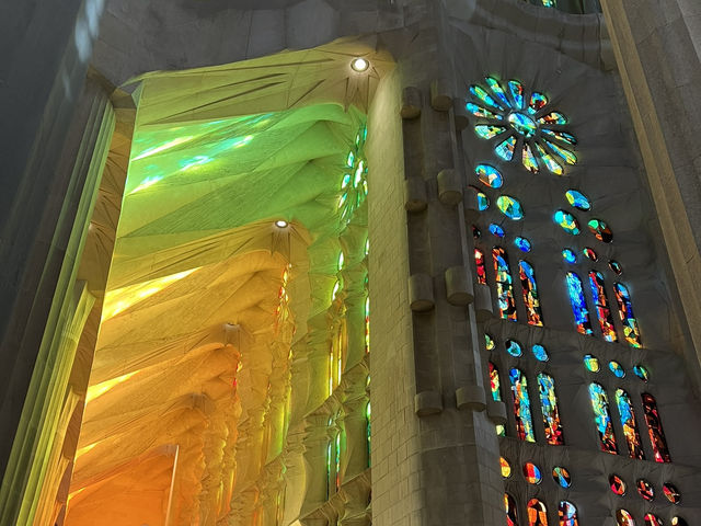 Sagrada Família – Barcelona’s Iconic Masterpiece 🇪🇸⛪