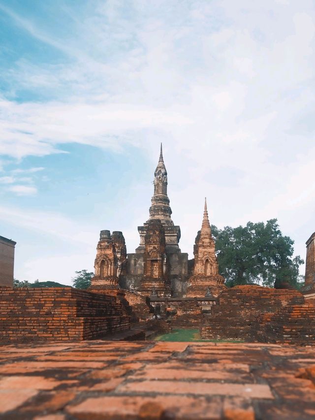 เที่ยว "อุทยานประวัติศาสตร์สุโขทัย" 🇹🇭