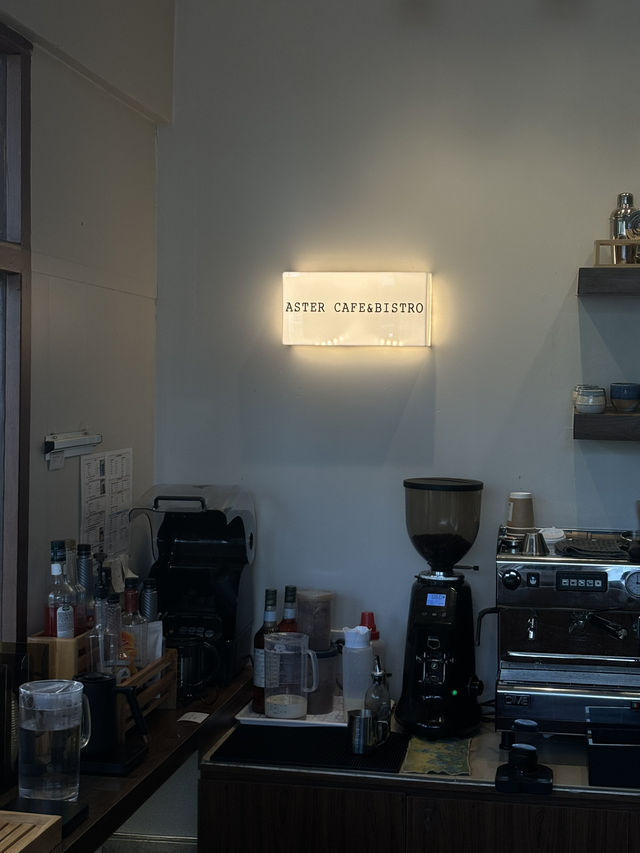 Aster Cafe & Bistro 