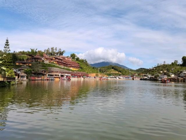 บ้านรักไทย จ.แม่ฮ่องสอน