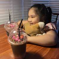     STARRY ART & COFFEE  