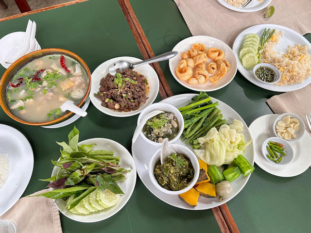 ร้านอาหารสลุงคำ 🌾✨ จังหวัดเชียงราย  🌿✨ 