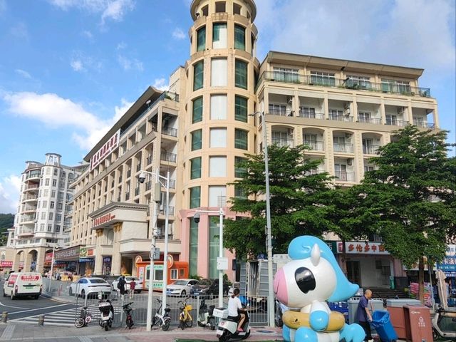 Dameisha seaside getaway and comfy stay at Vienna Hotel Dameisha 