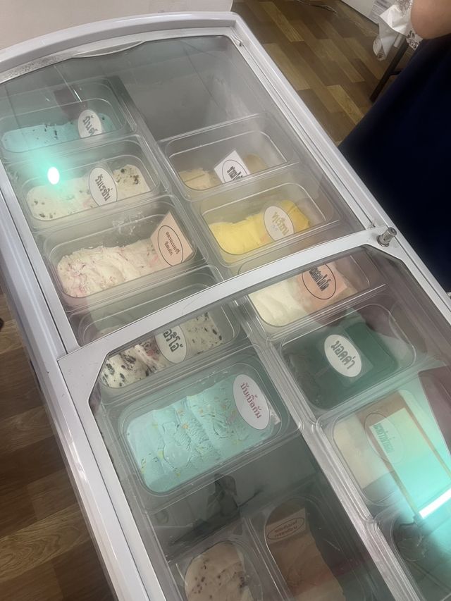 เย็นใจโฮมเมดไอศครีม ลำปาง