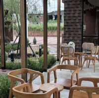Bright Borderside Chill – My Visit to HoCo Cafe & Eatery, Sadao