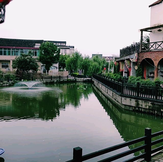 上海著名景點金山嘴漁村旅行遊玩攻略，適合打卡拍照📸