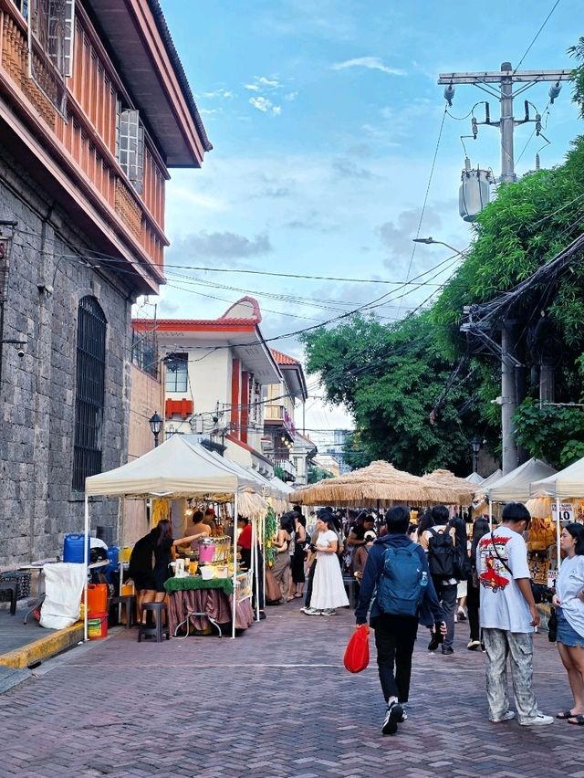 พาเที่ยวเมืองเก่า Intramuros, Manila 🇵🇭