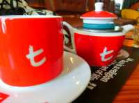 【スリランカ】紅茶の缶ディスプレイが可愛い🫖ティーハウス