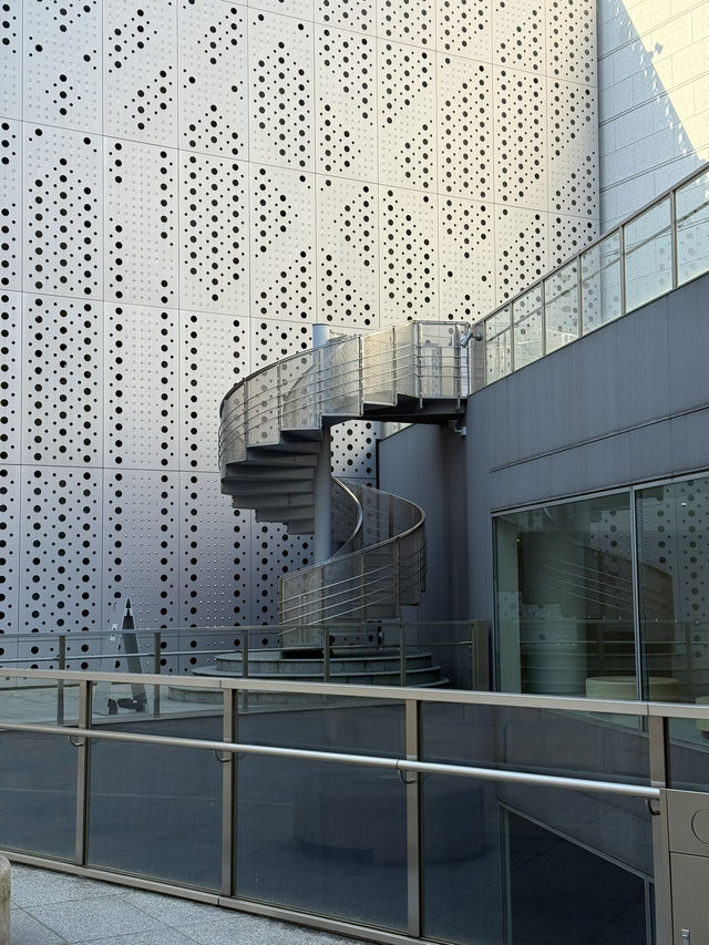 【東京】東京都現代美術館 【東京】東京都現代美術館
