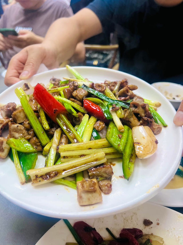 珠海🇨🇳 隱世大排檔！街坊價錢，酒店質素😎