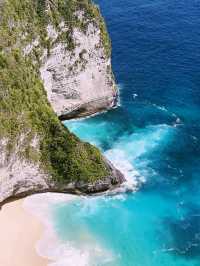📍 Kelingking Beach, Nusa Penida: The Iconic Cliff View You’ll Never Forget