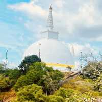 🌄✨ *Mihintale: Sri Lanka’s Sacred Mountain of Buddhism* 🏛️🙏