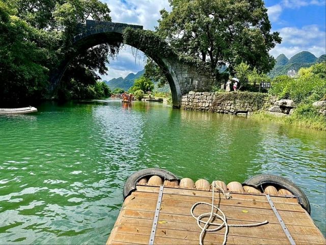 “Yulong River: Bamboo Rafts, Karst Peaks & Countryside Dreams – A Quiet Escape near Yangshuo”