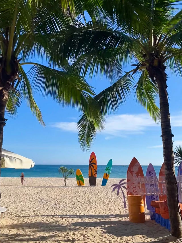 You’re in China’s very own Maldives 🌴
