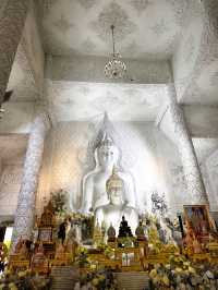 Wat Huay Pla Kang the peace dragons tower 