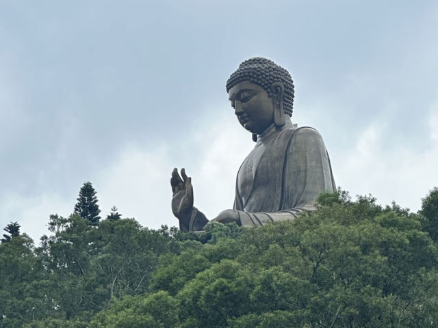 🇭🇰 Hong Kong's Lantau Island: The Majestic Tian Tan Buddha! 🙏