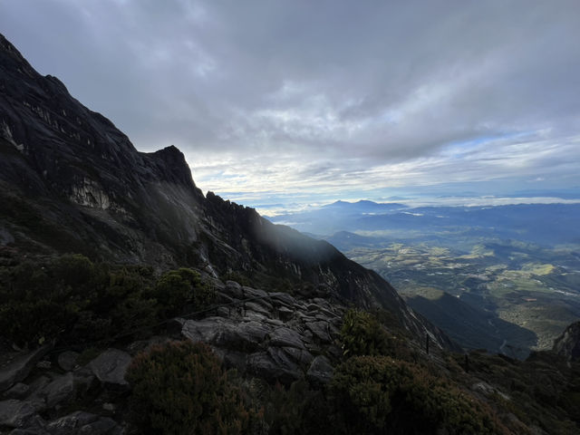 🌄 登上KK山的絕美旅程！