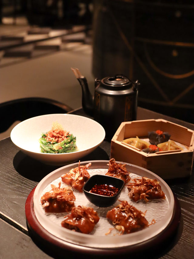 精緻高級點心令人驚嘆,味覺視覺雙重享受✨ 夜麻麻想食點心,又想靜靜地同閨蜜傾吓心事 就選咗呢間走高級優雅路線嘅餐廳 裝橫高級優雅,喜歡座位與座位之間有距離 傾心事一流 每款點心都見到大廚嘅巧手用心。豆 精緻高級點心令人驚嘆,味覺視覺雙重享受✨ 夜麻麻想食點心,又想靜靜地同閨蜜傾吓心事 就選咗呢間走高級優雅路線嘅餐廳 裝橫高級優雅,喜歡座位與座位之間有距離 傾心事一流 每款點心都見到大廚嘅巧手用心。豆