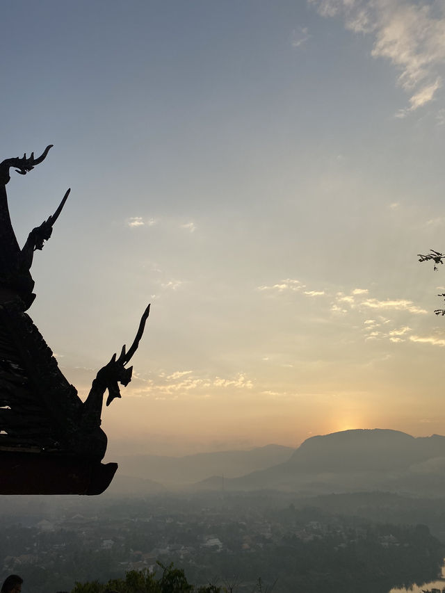 พระธาตุพูสี หลวงพระบาง พระธาตุพูสี หลวงพระบาง