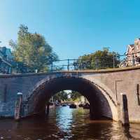 Amsterdam Unbound: A Solo Sojourn of Culture and Calm 🚲