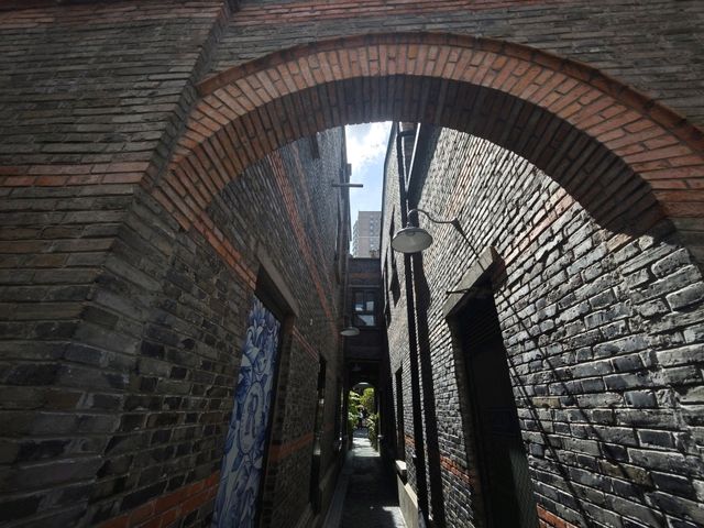 上海新天地旅遊攻略|石庫門建築與現代生活的交匯點 🧱🛍️ 上海新天地旅遊攻略|石庫門建築與現代生活的交匯點 🧱🛍️