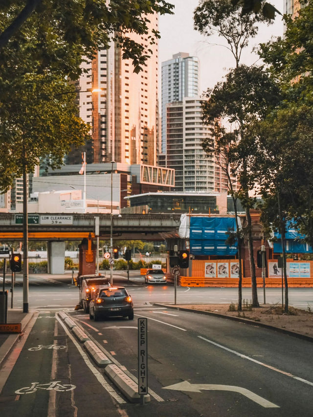 【墨爾本 Melbourne｜文化與咖啡香的城市韻律】