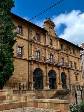 A Charming City of History and Green Landscapes