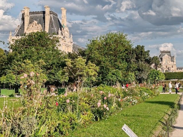 The Tuileries Garden: An Oasis in Central Paris