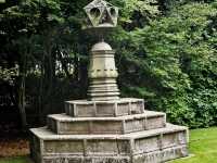 Holyrood Palace & Abbey : A Walk Through Royal History 