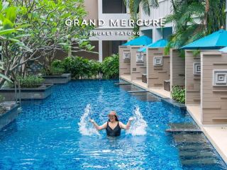 Phuket accommodation, good location, surrounded by lush green trees