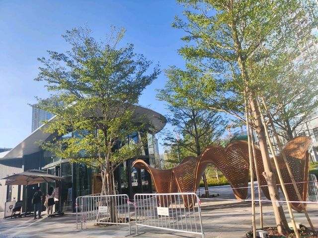 現代建築遇上海岸風光😎