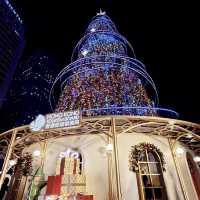 【香港冬日仙境來襲!「繽紛冬日巡禮」夢幻聖誕打卡、維港煙火全攻略】🎄✨