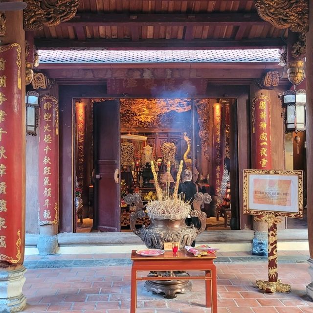 Hanoi: Where Frenetic Energy Meets Timeless Tradition Hanoi: Where Frenetic Energy Meets Timeless Tradition