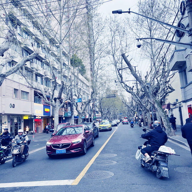 📸上海武康大樓｜走進復古電影場景的高級街拍之旅！✨