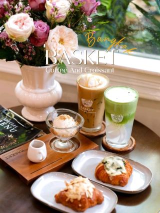 Basket coffee And Croissant