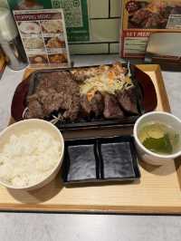 【東京・赤坂】コスパ最強！総重量1ポンド超えの肉盛り鉄板『THE BIFTEKI』