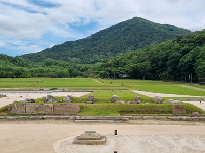 益山弥勒寺址石塔 韓国最古・最大の石塔。 | Trip.com 益山市