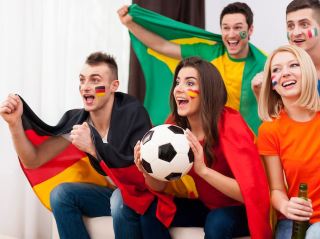 サッカーと共に旅をしよう：2026年FIFAワールドカップ開催地、エスタディオ・アステカでの壮大な光景⚽️🔥