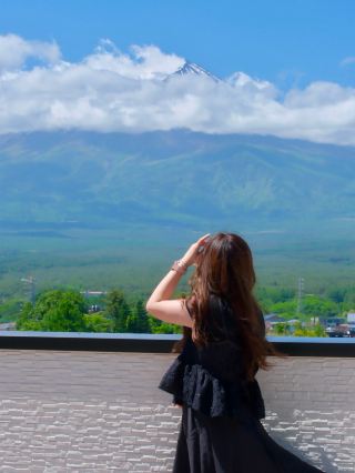 🇯🇵🗻후지산에서 꿈꿔왔던 모든 것💫! ❄️설로 덮인 봉우리, 물에 비친 풍경, 🦢백조의 호수까지—모든 게 한 곳에! 🗻✨