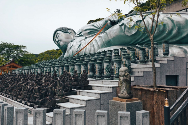 Fukuoka Nanzoin Temple : Home to the World's Largest Bronze
