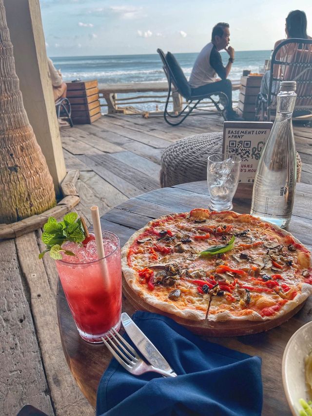 멋진 오션뷰에🌊 노을은🌅 덤! 낮과 밤까지 아름다운 바다보고 힐링하기 발리 라브리사