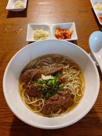 台北松山美老，老楊在二樓私宅牛肉麵