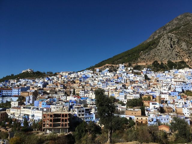 Chefchaouen: Morocco's Blue Gem 🏞️💙